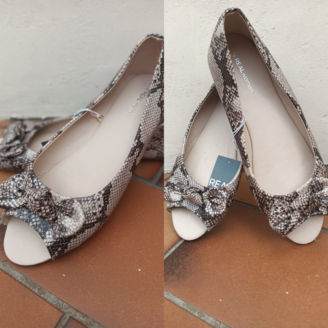 Animal Print Bow Detail Pumps